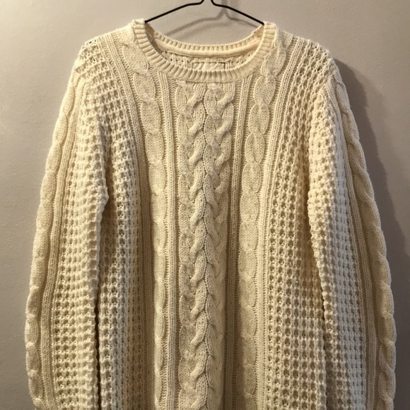Revamped Urban Heritage Sweater - Picture 4 of 16
